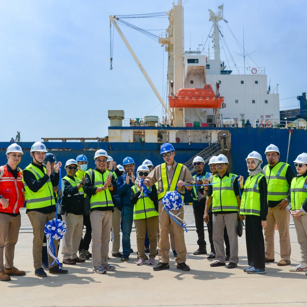 Kunjungan Shipment Pertama Fase VI PT Karana Line di Pelabuhan Internasional Patimban Subang Indonesia